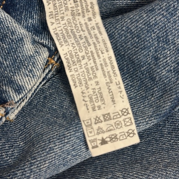 Zara Women’s Wide Leg Cropped Denim Jeans with Gold Buttons Size 8 Chic Modern - Picture 12 of 12